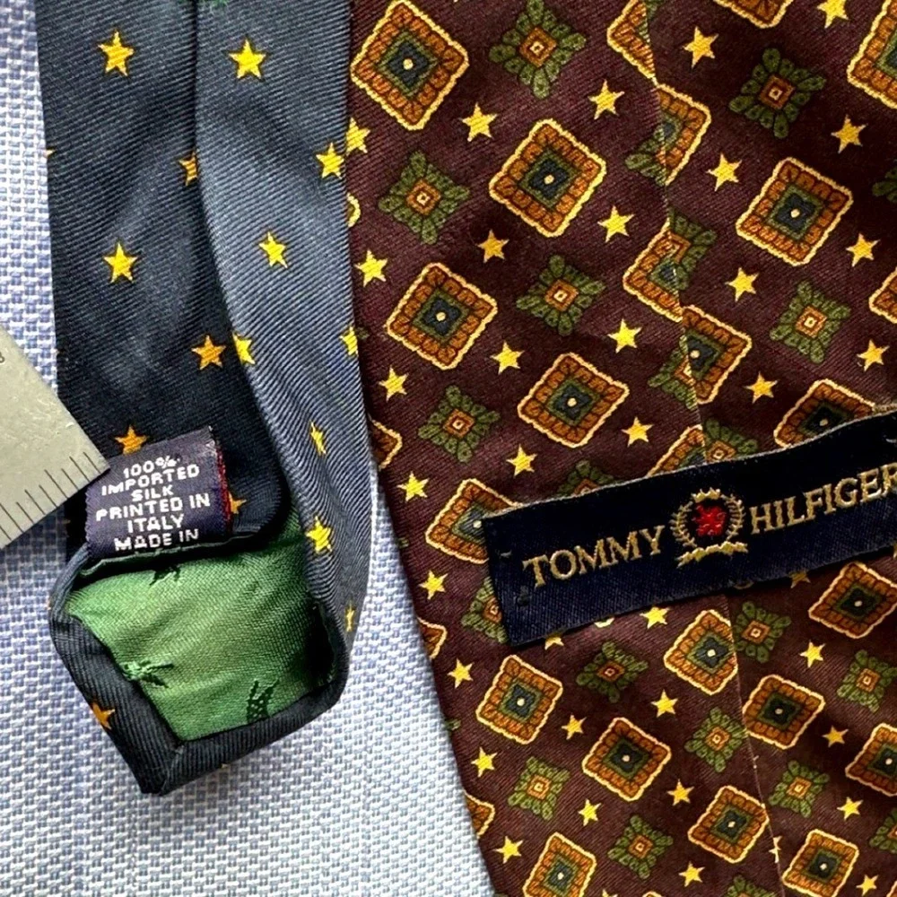 Tommy Hilfiger Mens Classic Heritage Italian Silk Tie Geometric Medallions VTG‎